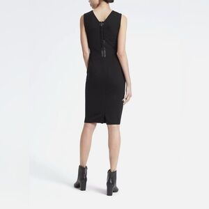 Banana Republic Women’s 6 Life In Motion Wrinkle-Resistant Neoprene Sheath Dress